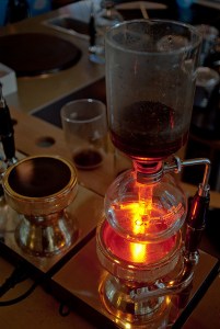 Japanese siphon coffee maker