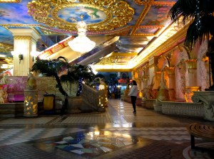 Vegas-style underground shopping plaza
